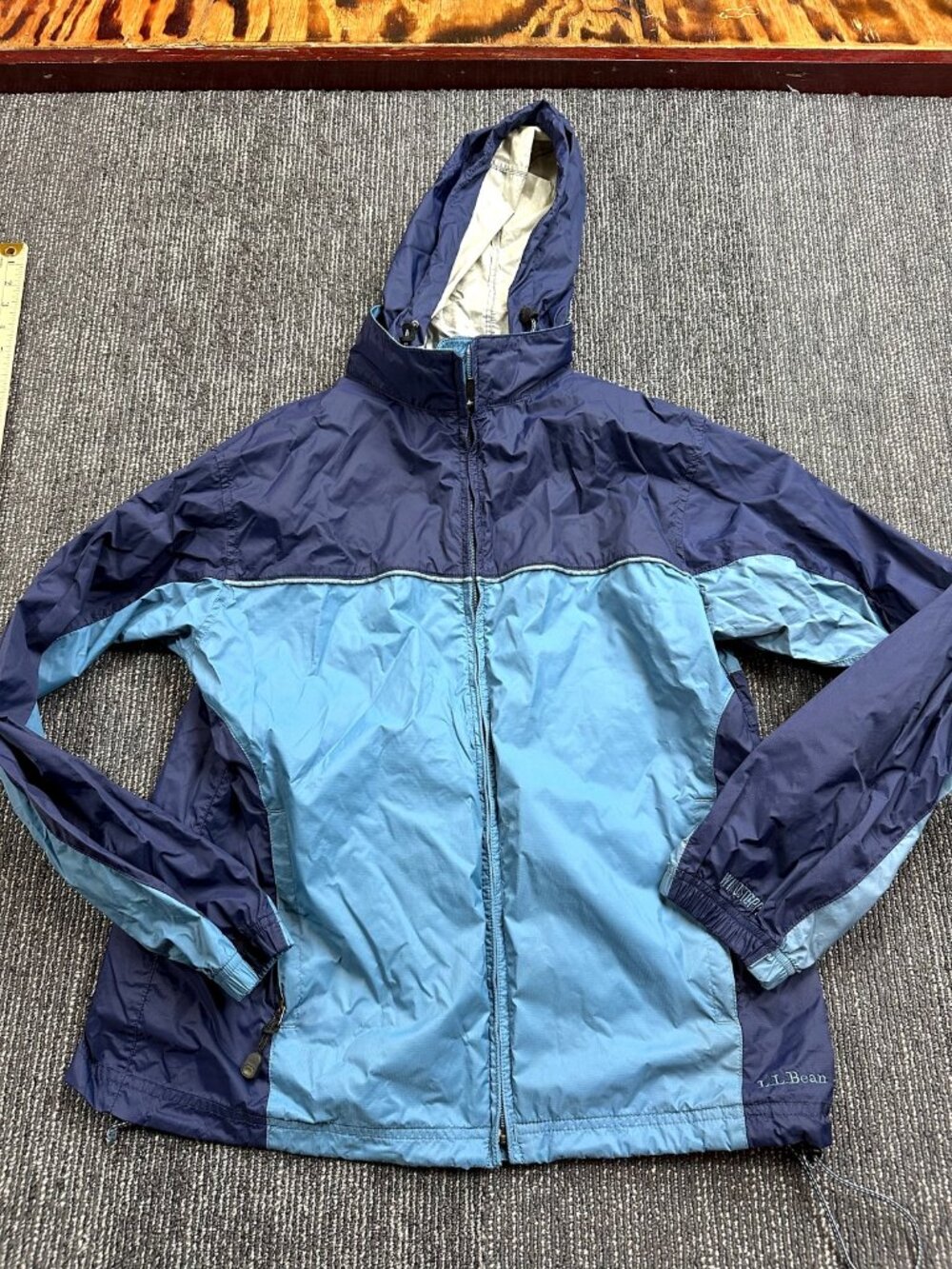 LL Bean Windstopper Womens M Hooded Wind Rain Jacket Navy Blue Colorblock